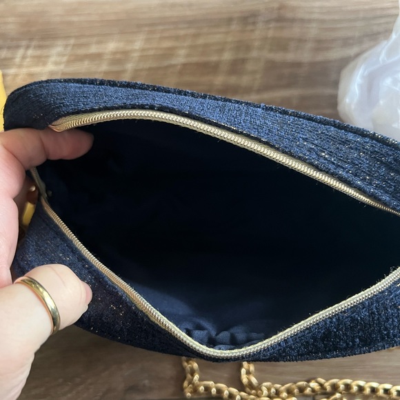 NEW CHANEL COSMETIC BAG BLUE SPARKLE - Picture 8 of 13